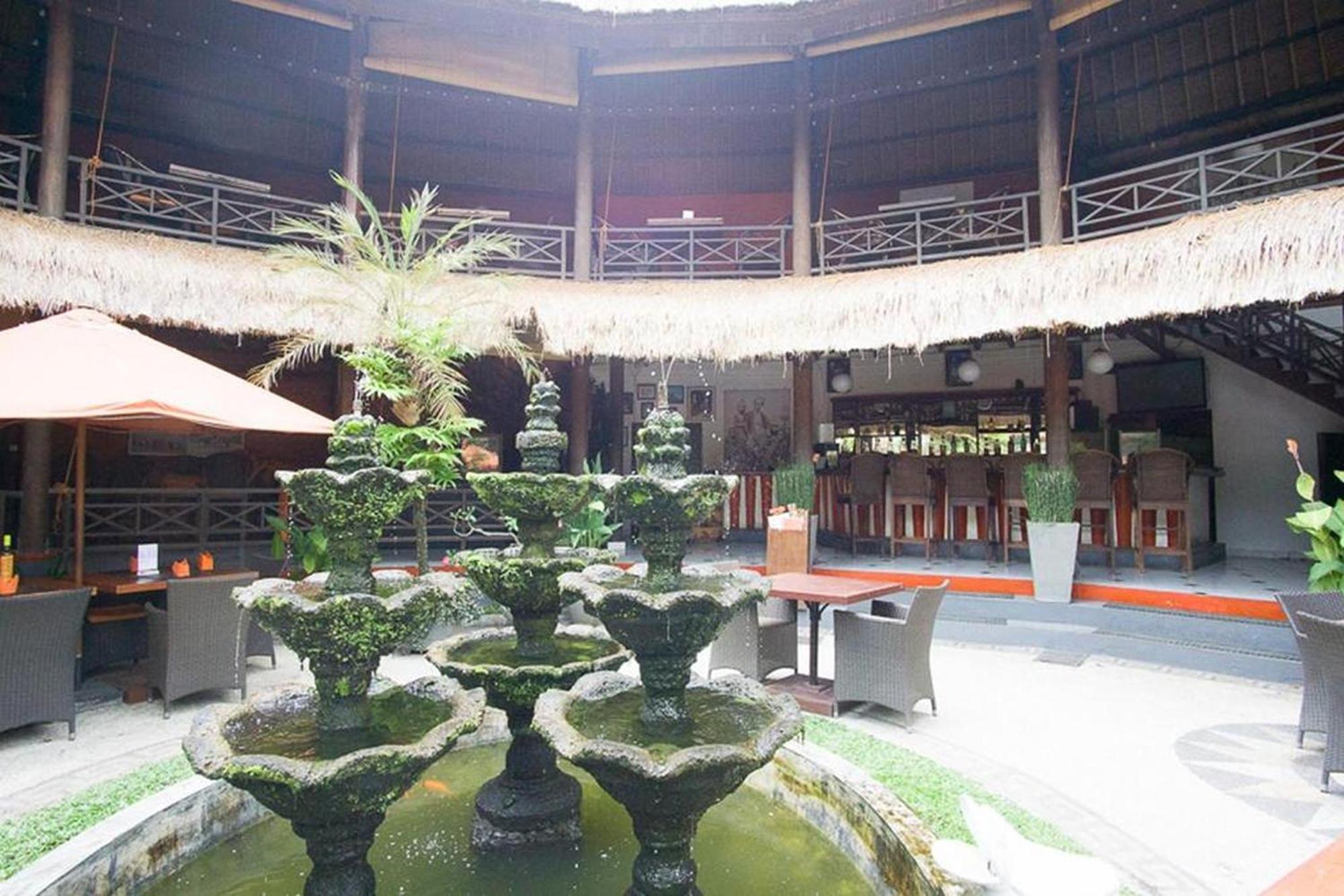 Taman Unique Hotel Senggigi Exterior photo